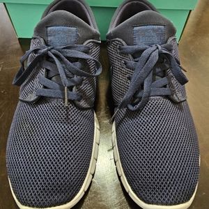 Mens size 10.5 Nike SB Janoski